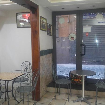Duomo 89 Bed & Breakfast Наполи Екстериор снимка