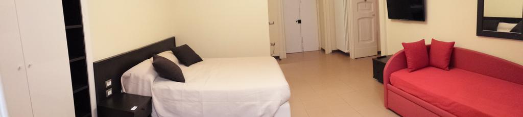 Duomo 89 Bed & Breakfast Наполи Стая снимка